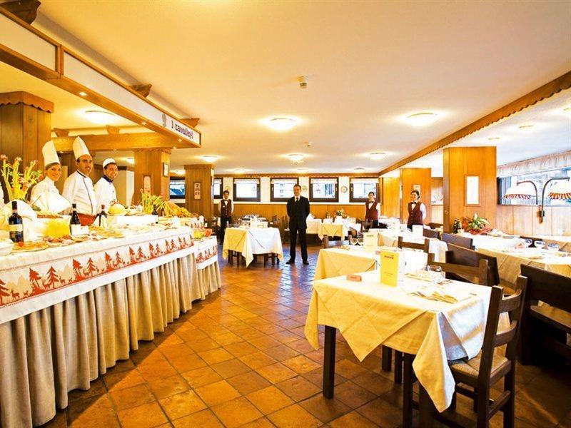 Hotel Ski Club I Cavalieri Rta Colle Colle Sestriere Buitenkant foto