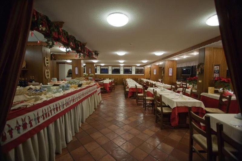 Hotel Ski Club I Cavalieri Rta Colle Colle Sestriere Buitenkant foto